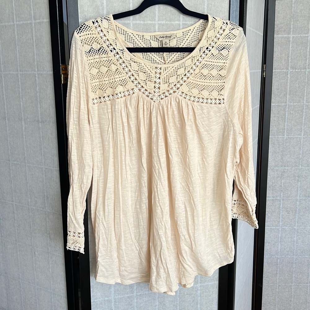 Lucky xl embroidered peasant top